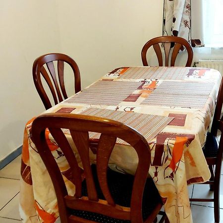 Belle Chambre Dans Un Quartier Calme Anderlecht Zewnętrze zdjęcie