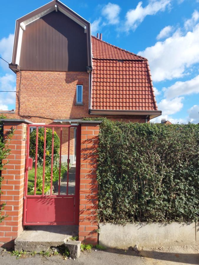 Belle Chambre Dans Un Quartier Calme Anderlecht Zewnętrze zdjęcie